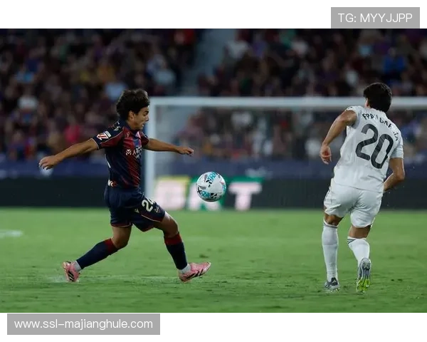 西甲球员参与慈善赛，为儿童医院筹款